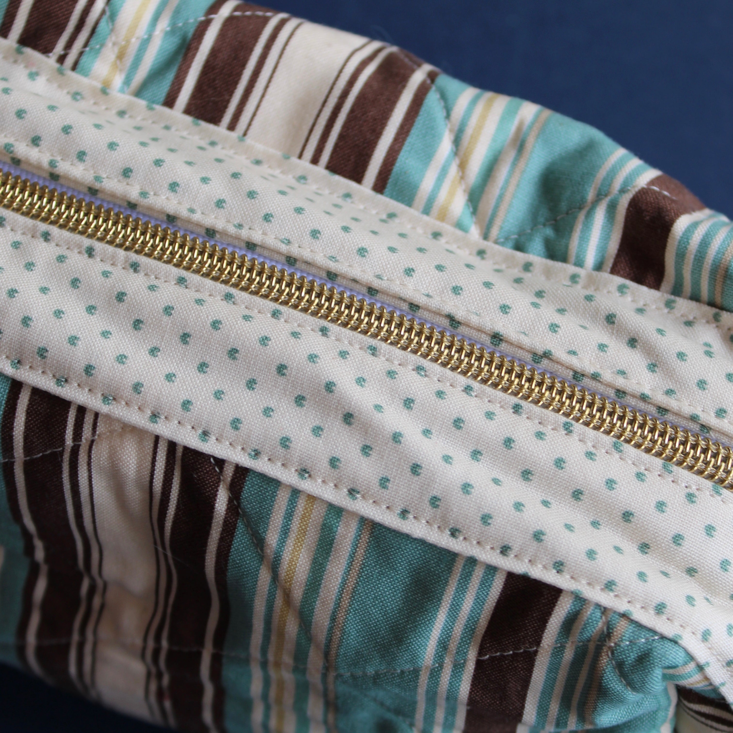 Stripe Size Medium Bag