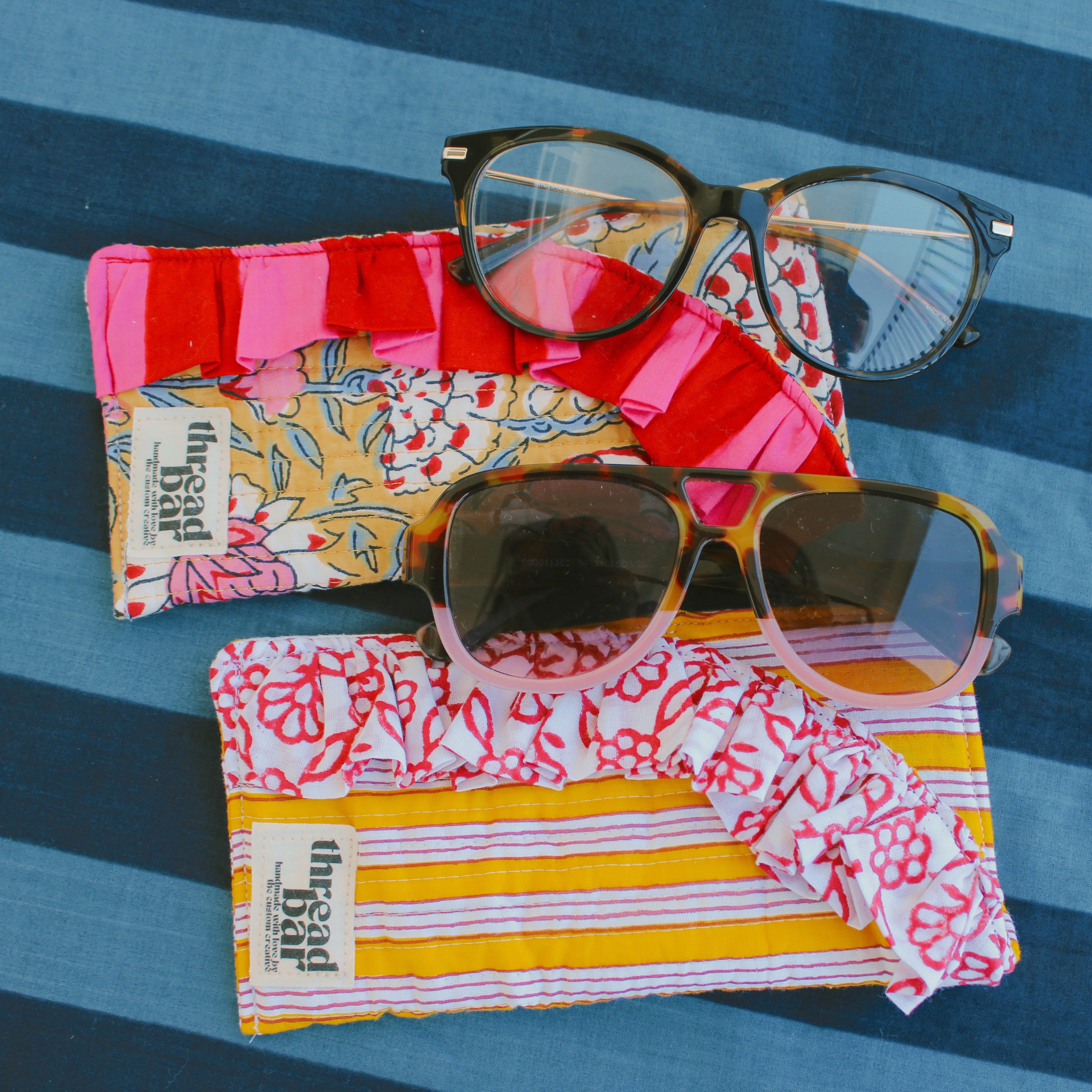 Custom Glasses Bag with Ruffle!